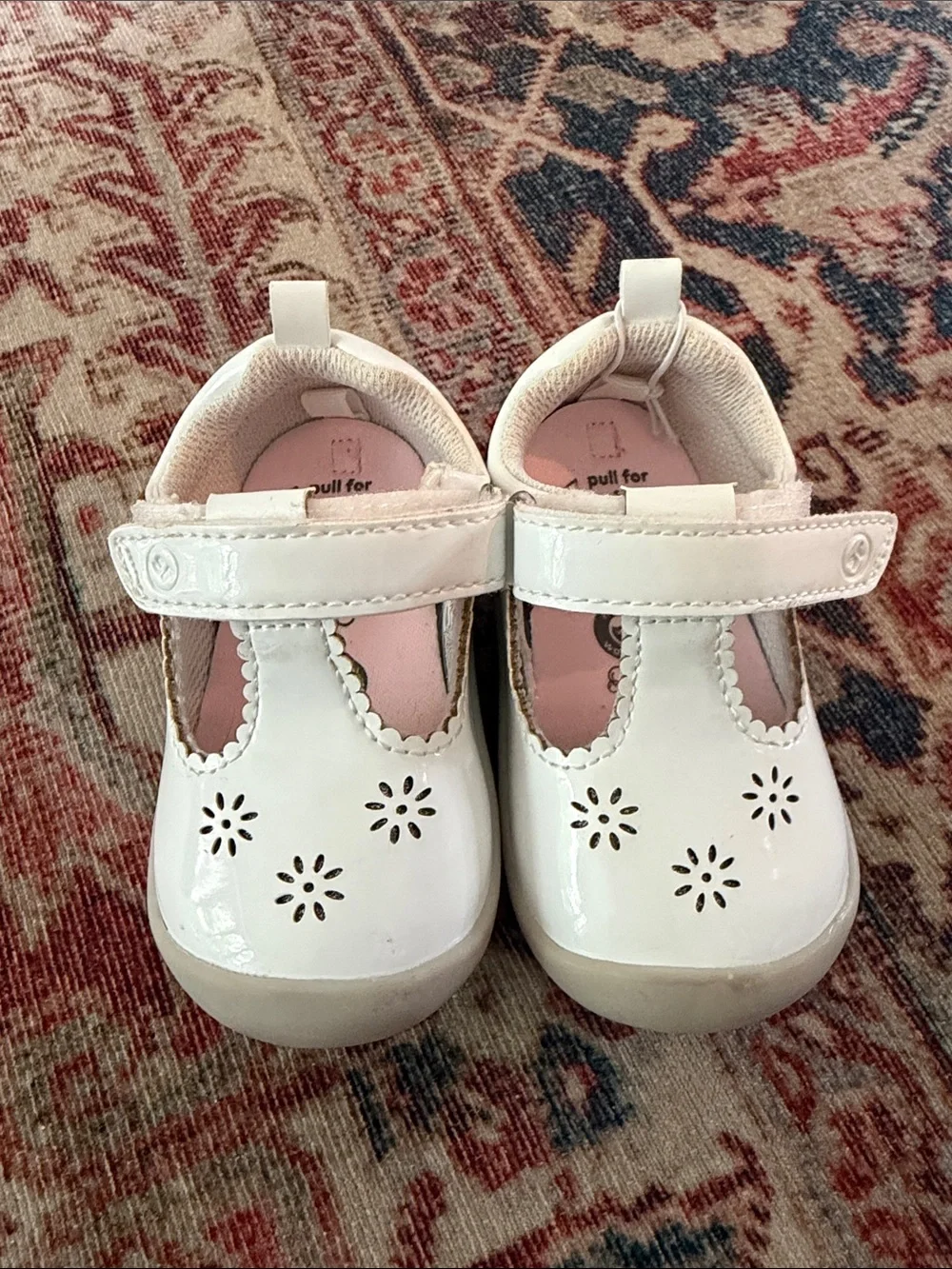 Stride Rite White Patent Mary Jane Dress Shoes with Floral Cutouts